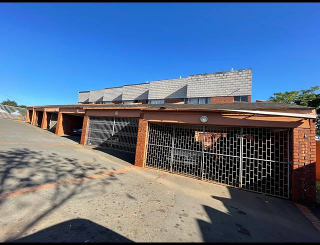 3 BEDROOM DUPLEX FOR SALE IN ISIPINGO HILLS